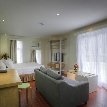 Fersal Hotel Makati Avenue Makati City Kültér fotó