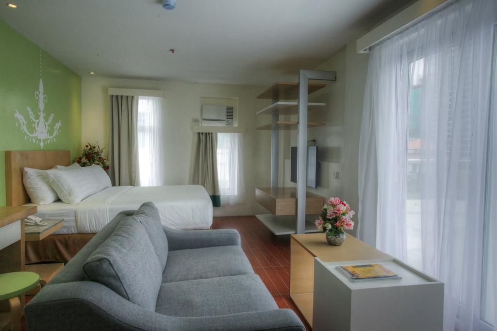 Fersal Hotel Makati Avenue Makati City Kültér fotó